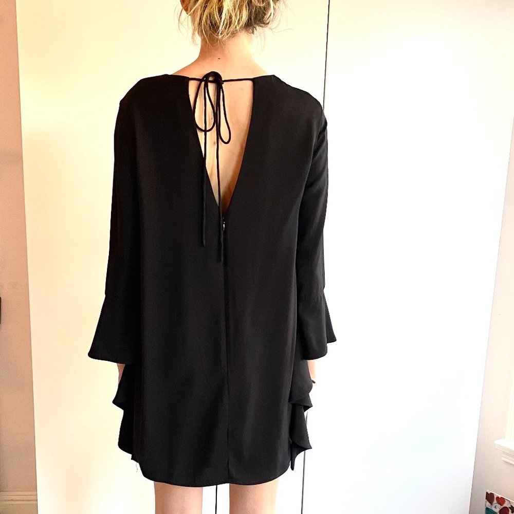 Rare C/MEO Collective black V-neck mini dress with unique flare sleeves - Picture 13 of 16